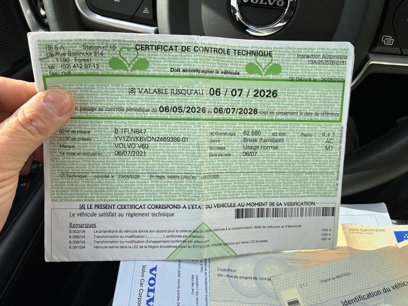 Volvo V60 2.0 B3 Mild-Hybrid Momentum Pro — zdjęcie 19