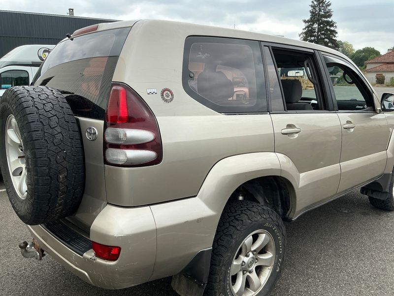 Toyota Land Cruiser 3.0 D-4D VX 2003 – снимка 24