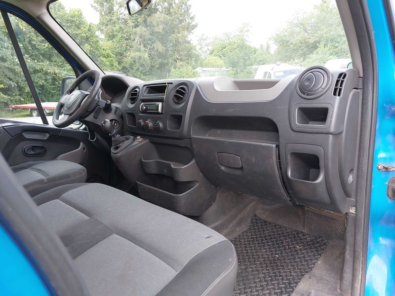 Renault Master 2.3 dCi L2H1 3,5t — zdjęcie 11