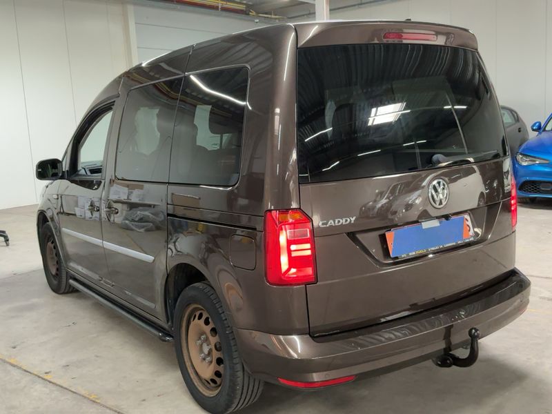 Volkswagen Caddy 1.4 TSI Trendline BlueMotion Tech — zdjęcie 3