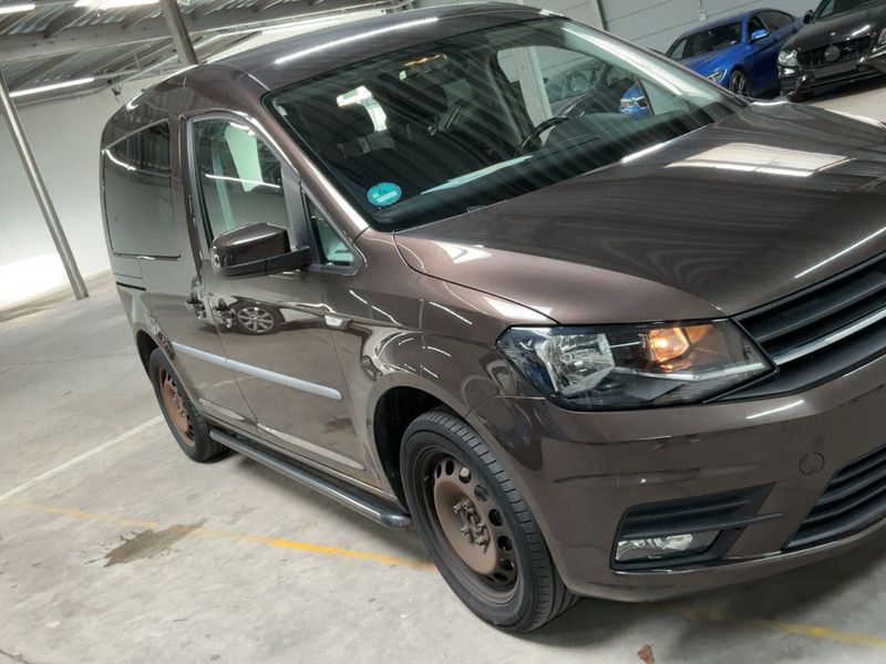 Volkswagen Caddy 1.4 TSI Trendline BlueMotion Tech — zdjęcie 8