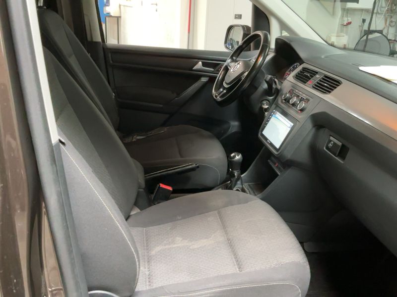 Volkswagen Caddy 1.4 TSI Trendline BlueMotion Tech — zdjęcie 11