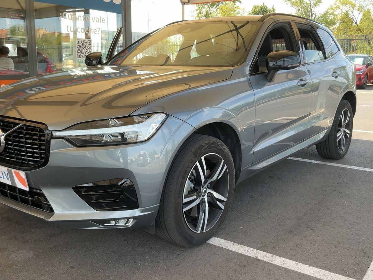 Volvo XC60 2.0 B4 R Design 2WD