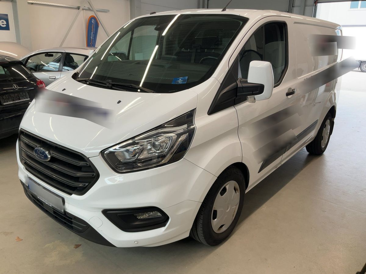 Ford Transit 2018 — photo 1