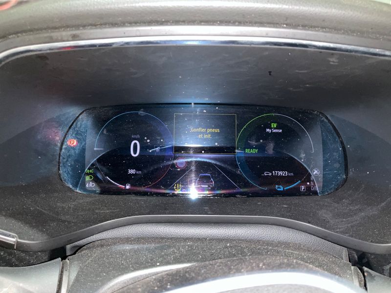 Renault Arkana 1.6 Hybrid E-Tech R.S. Line — zdjęcie 13