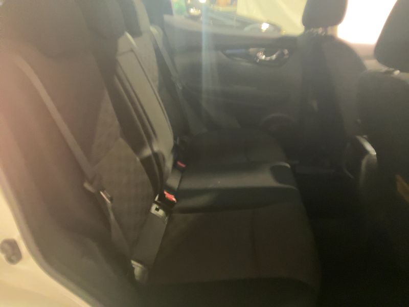 Nissan Qashqai 1.5 dCi Acenta — zdjęcie 14