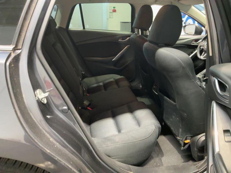 Mazda 6 2.2 Turbodiesel Center-Line — zdjęcie 14