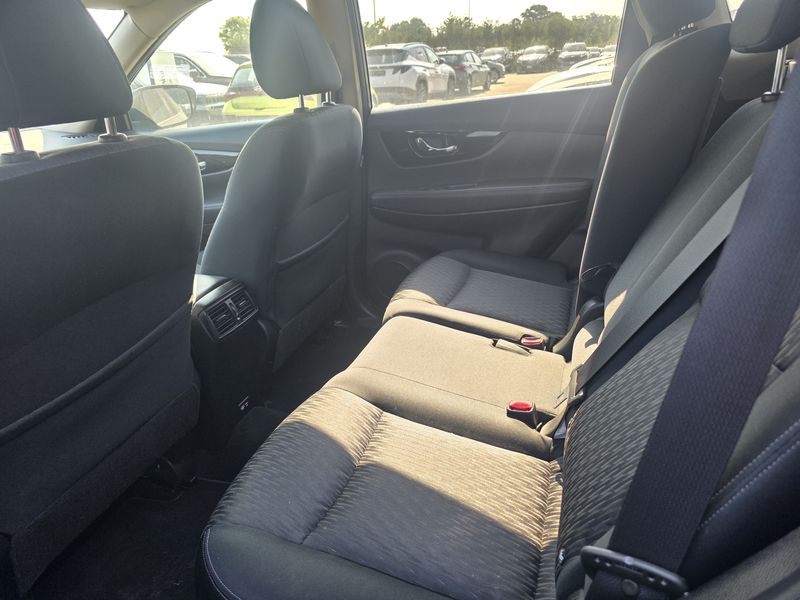 Nissan X-Trail 1.7 dCi Acenta 4x4 — zdjęcie 13