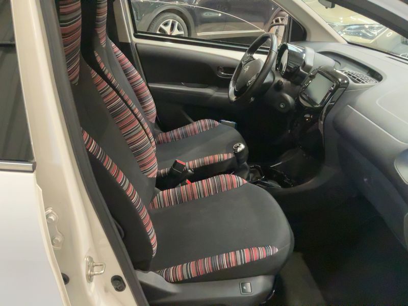 Citroen C1 1.0 VTi Shine — zdjęcie 11