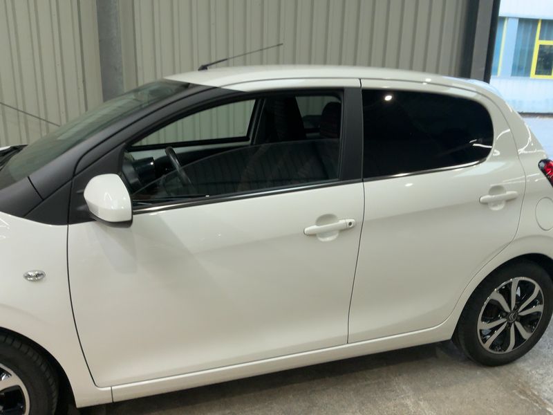 Citroen C1 1.0 VTi Shine — zdjęcie 4
