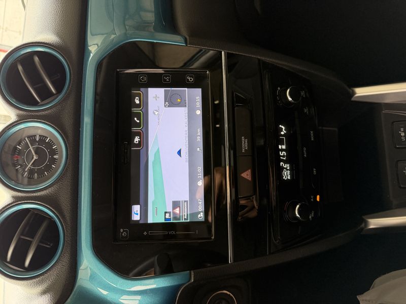 Suzuki Vitara 1.6 Comfort+ 4x4 — zdjęcie 13