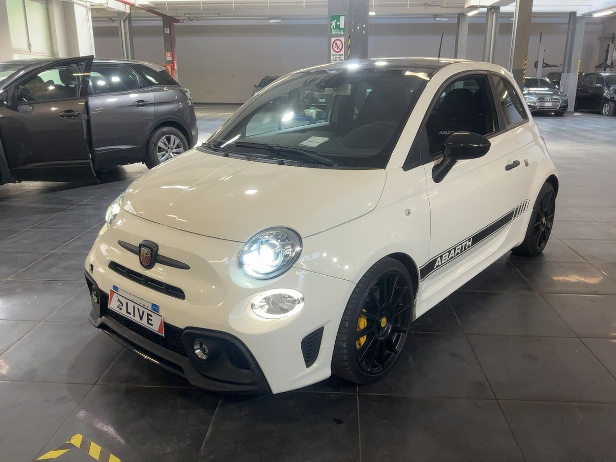 Abarth 595 2022