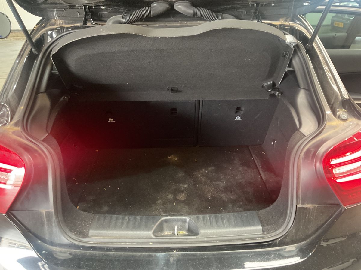 Mercedes-Benz A-Klasse 2018 — photo 16