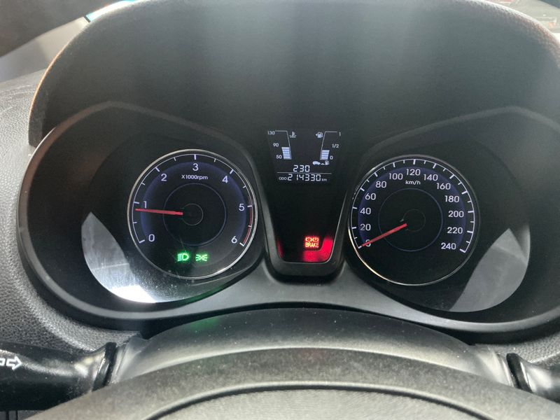 Hyundai ix20 1.4 CRDi GLS Sport — zdjęcie 4