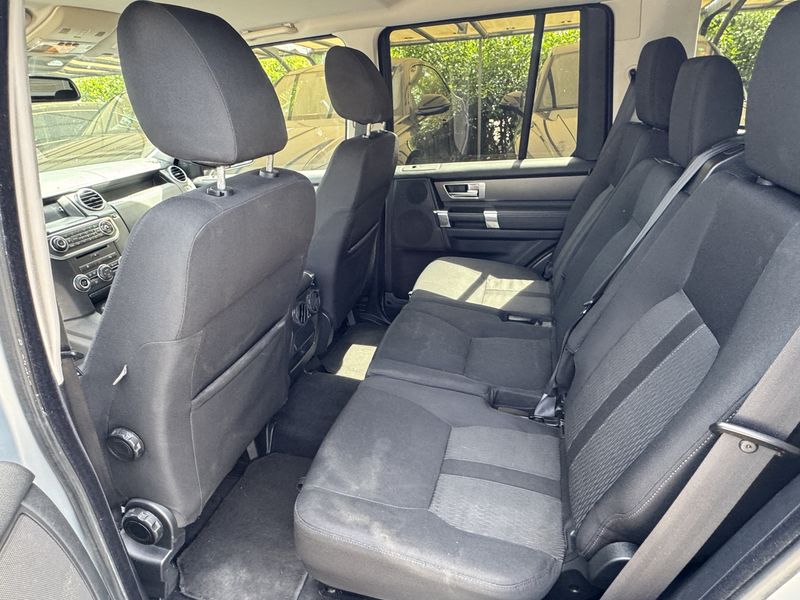 Land Rover Discovery 4 3.0 TD V6 TDV6 SE — zdjęcie 13