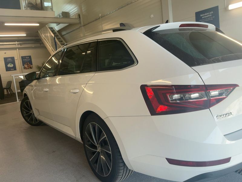 Skoda Superb 2.0 TDI Laurin & Klement 4x4 2016 – снимка 6