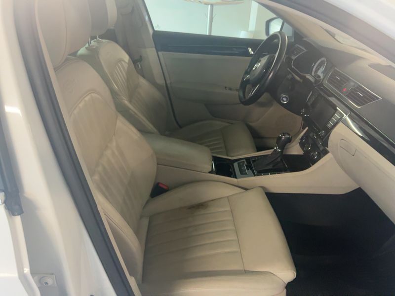 Skoda Superb 2.0 TDI Laurin & Klement 4x4 2016 – снимка 17