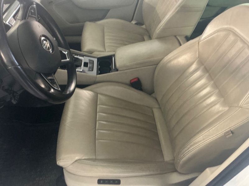 Skoda Superb 2.0 TDI Laurin & Klement 4x4 2016 – снимка 23
