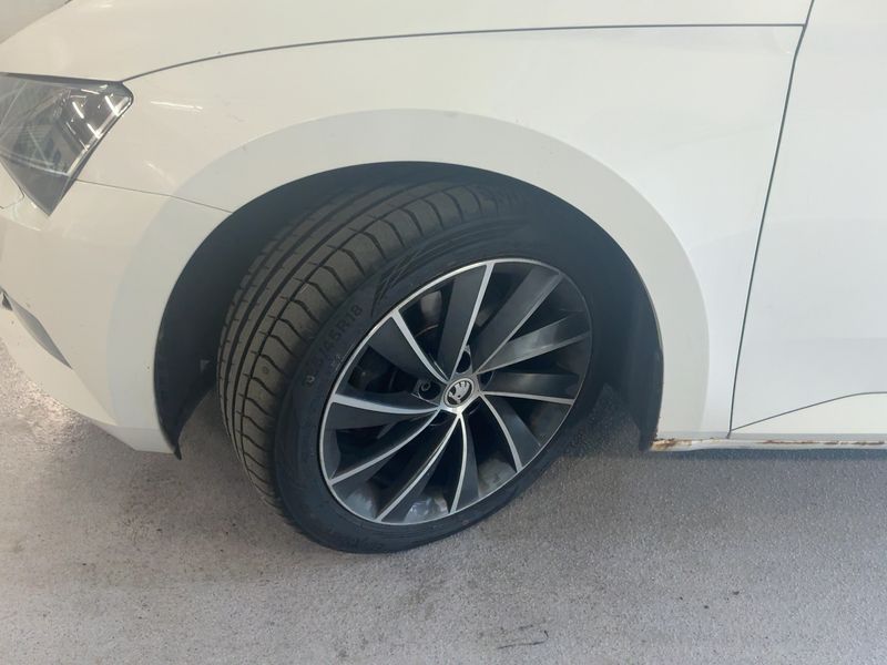 Skoda Superb 2.0 TDI Laurin & Klement 4x4 2016 – снимка 3