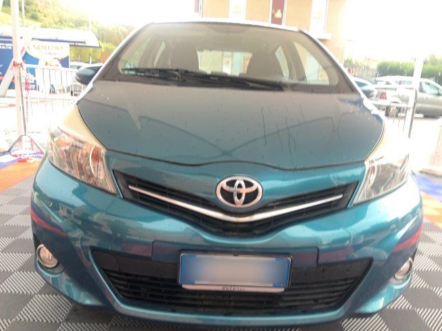 Toyota Yaris 1.0 VVT-i Active 2014 – снимка 14