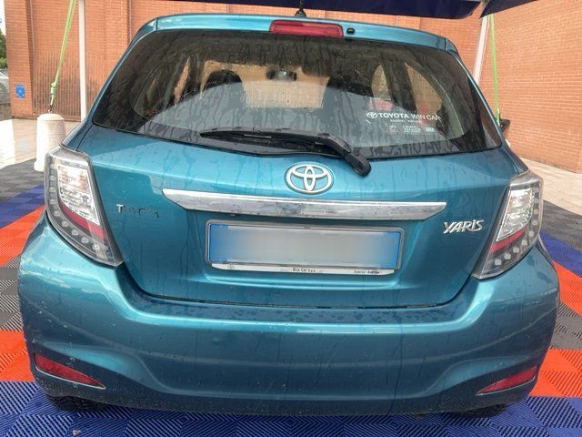 Toyota Yaris 1.0 VVT-i Active 2014 – снимка 7