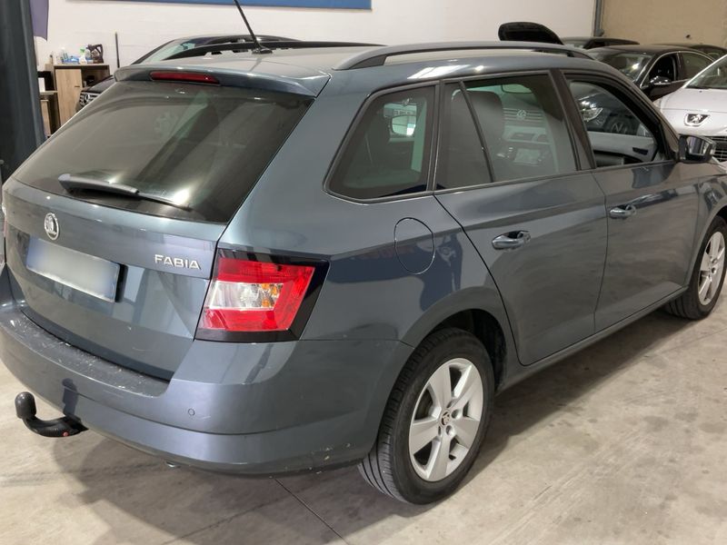 Skoda Fabia 1.0 TSI Clever — zdjęcie 6