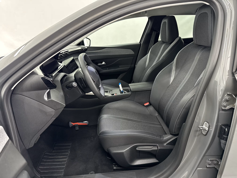 Peugeot 408 1.2 Mild-Hybrid Allure — zdjęcie 5