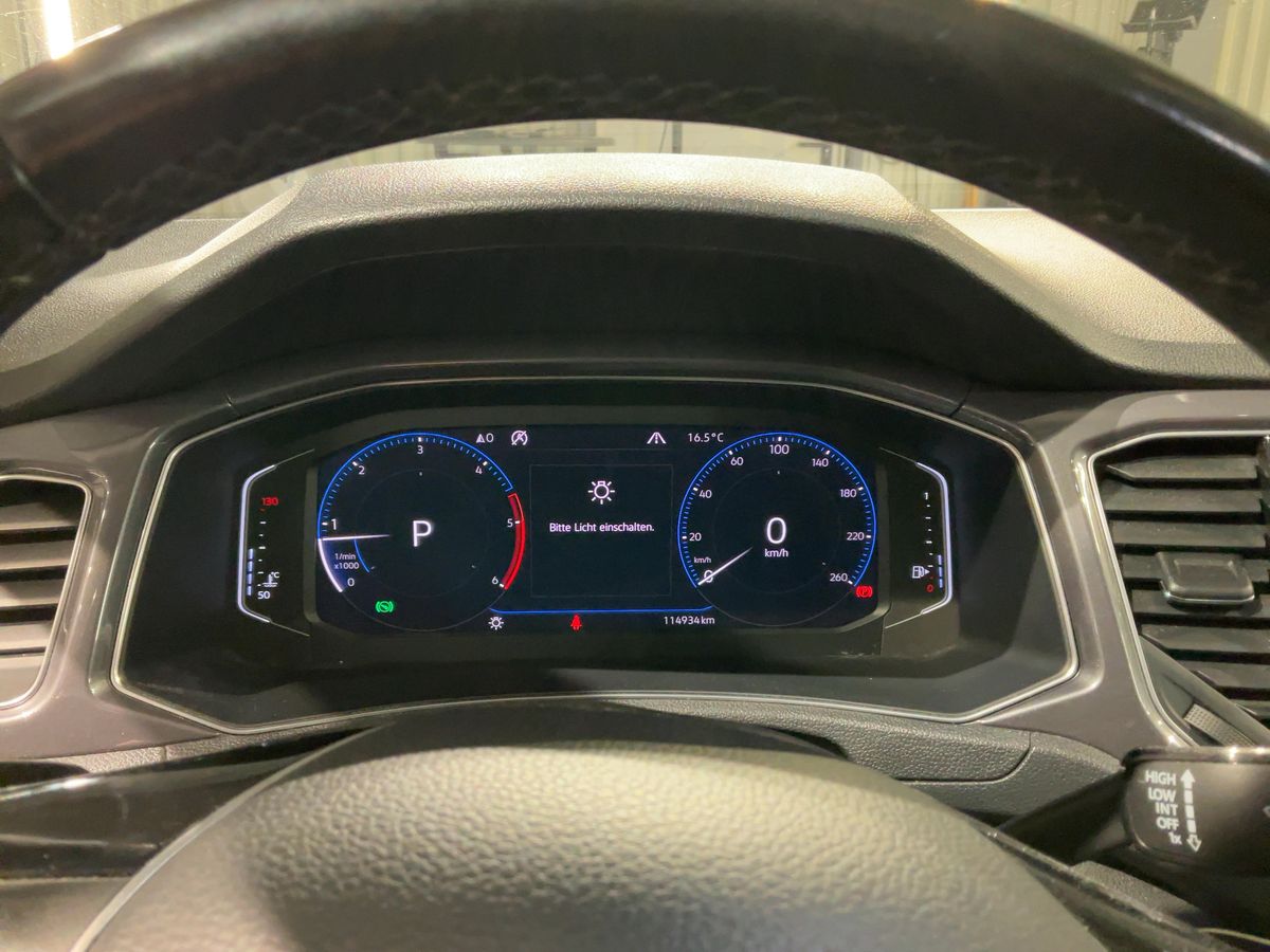 Volkswagen T-Roc 2019 — photo 19