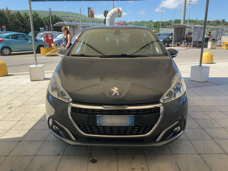 Peugeot 208 1.6 Blue-HDi Allure 2016 – снимка 14