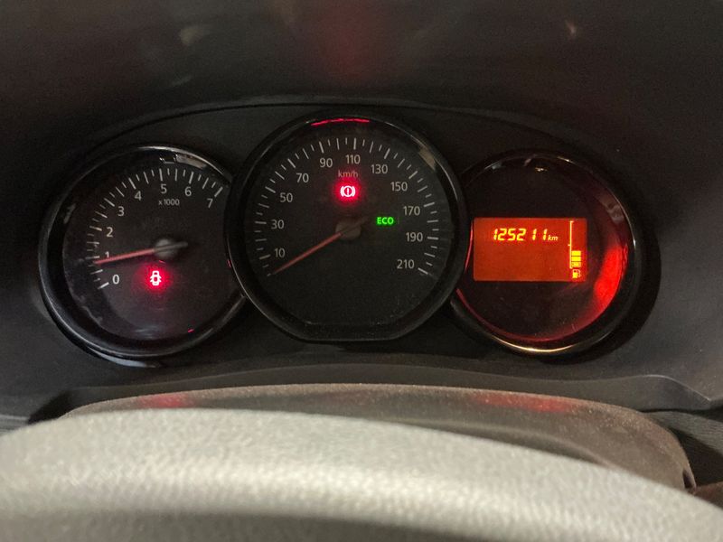 Dacia Lodgy 1.6 SCe Silver Line — zdjęcie 13