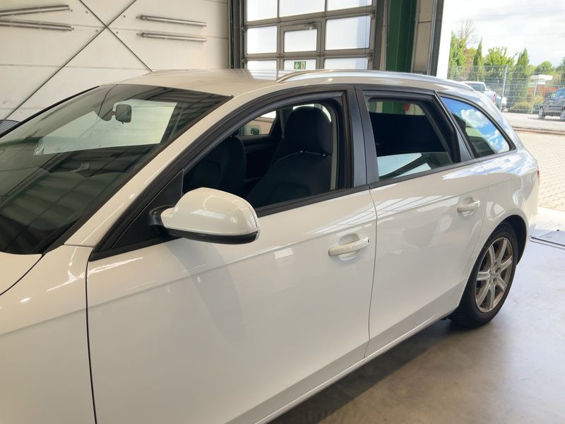 Audi A4 2.0 TDI Attraction — zdjęcie 4