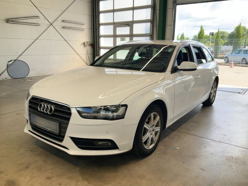 Audi A4 2.0 TDI Attraction — zdjęcie 1