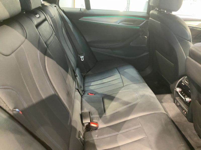BMW 5er 530e xDrive M Sport 2021 – снимка 19