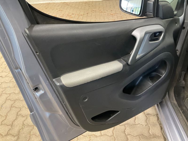 Citroen Berlingo 1.2 PureTech Selection 2016 – снимка 31