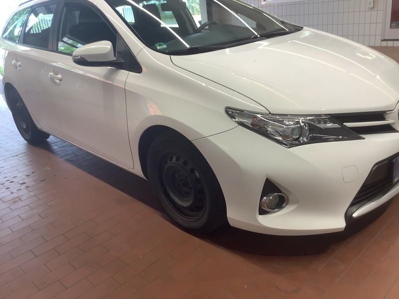 Toyota Auris Touring Sports 1.4 Turbodiesel Cool — zdjęcie 8