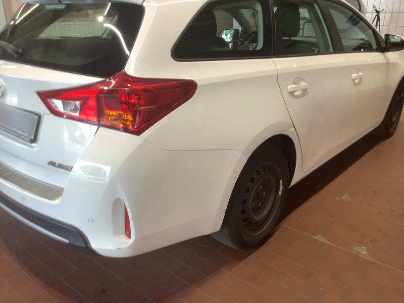 Toyota Auris Touring Sports 1.4 Turbodiesel Cool — zdjęcie 6