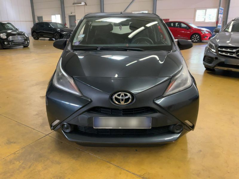 Toyota Aygo 1.0 X — zdjęcie 9
