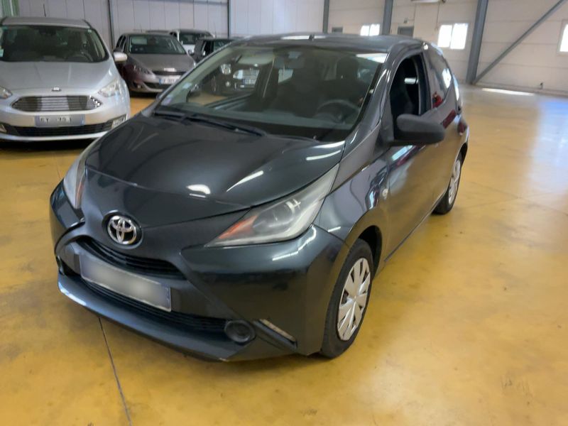 Toyota Aygo 1.0 X — zdjęcie 1