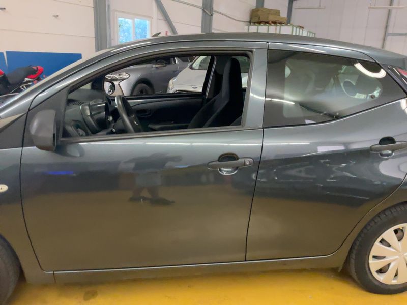 Toyota Aygo 1.0 X — zdjęcie 4