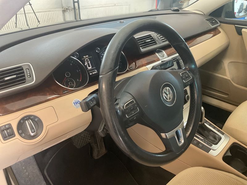 Volkswagen Passat 2.0 TDI Comfortline BlueMotion Tech 2011 – снимка 38
