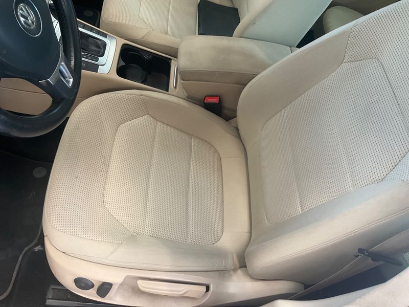 Volkswagen Passat 2.0 TDI Comfortline BlueMotion Tech 2011 – снимка 28