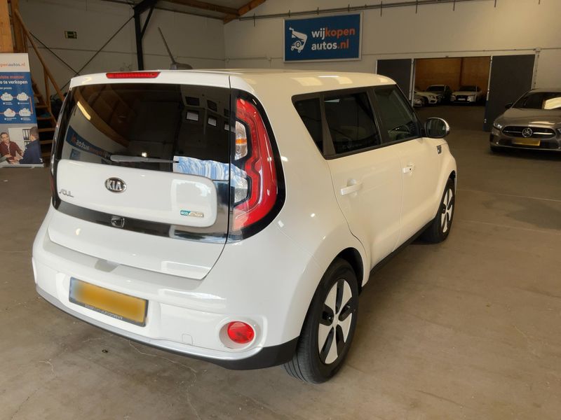 Kia Soul electric drive 81 kW EV Play — zdjęcie 6