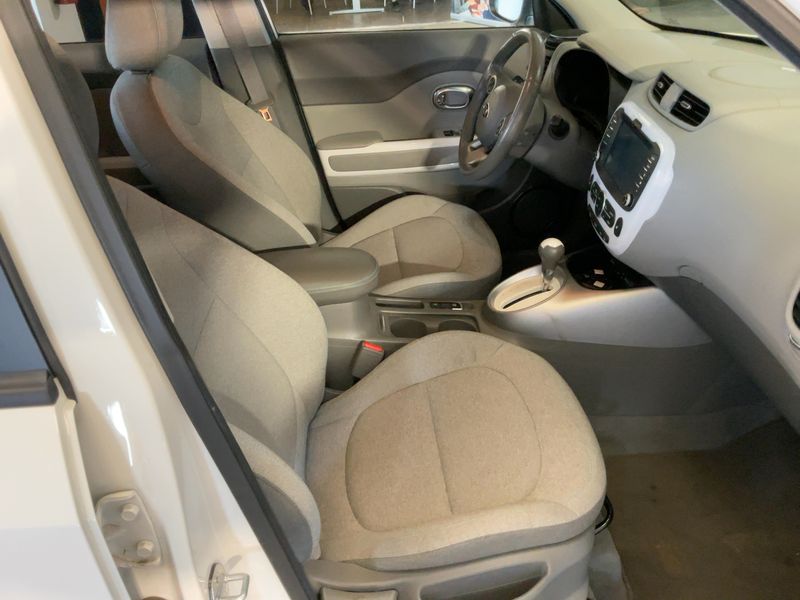 Kia Soul electric drive 81 kW EV Play — zdjęcie 11