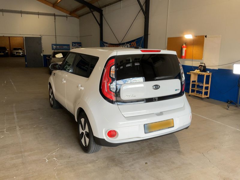 Kia Soul electric drive 81 kW EV Play — zdjęcie 3