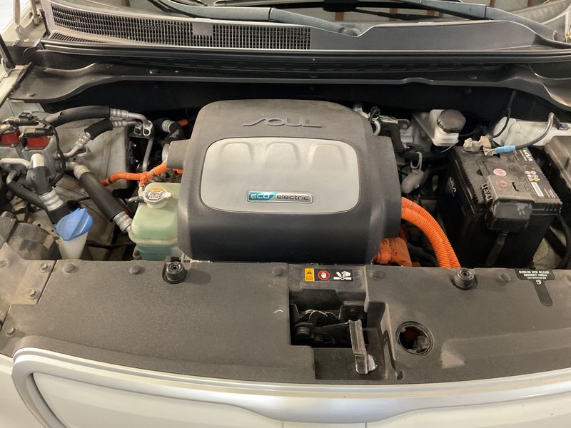 Kia Soul electric drive 81 kW EV Play — zdjęcie 13