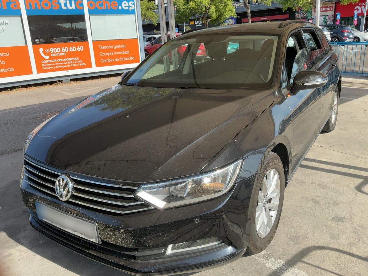 Volkswagen Passat 2016 — photo 1