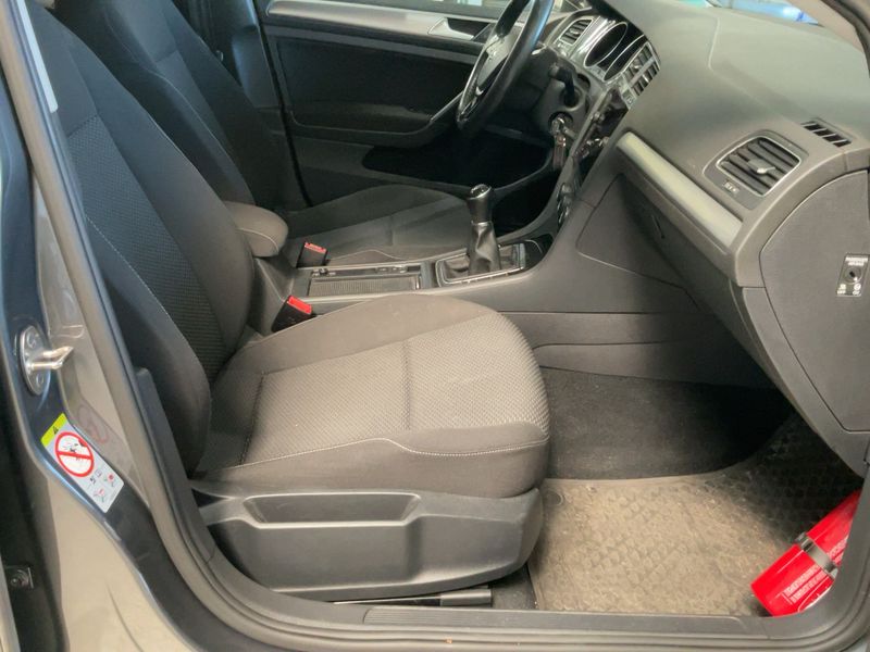 Volkswagen Golf VII 1.6 TDI Trendline BlueMotion Tech — zdjęcie 11