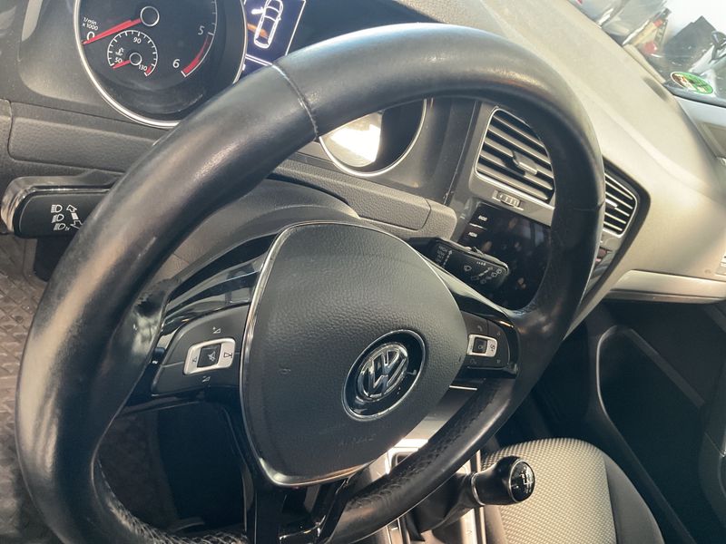 Volkswagen Golf VII 1.6 TDI Trendline BlueMotion Tech 2017 – снимка 26