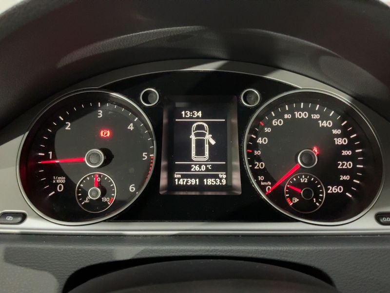 Volkswagen Passat 2.0 TDI Edition BlueMotion Tech — zdjęcie 13