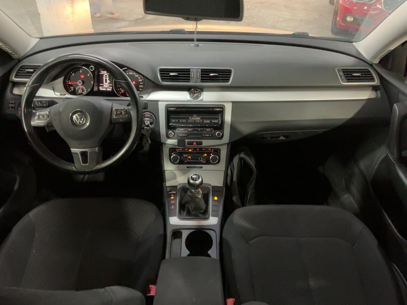 Volkswagen Passat 2.0 TDI Edition BlueMotion Tech — zdjęcie 12